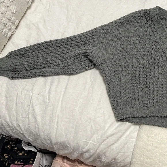 Hollister Cropped Cardigan - Picture 3 of 3